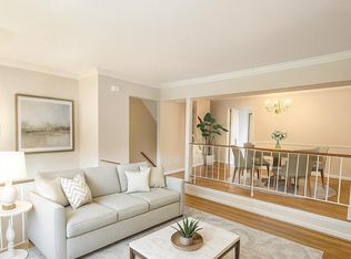 2718 Franklin Ct, Alexandria, VA 22302