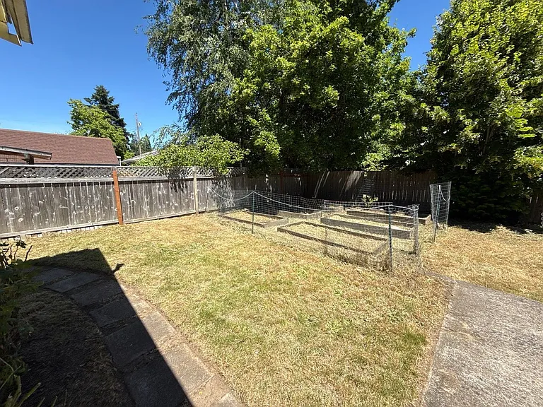 336 23rd St SE — Photo 31