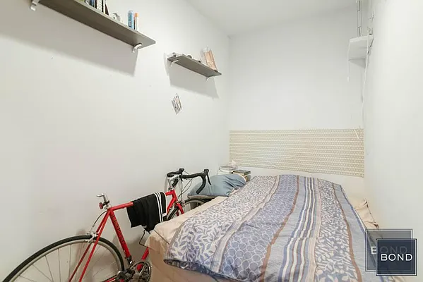 Rented by Bond New York | media 65