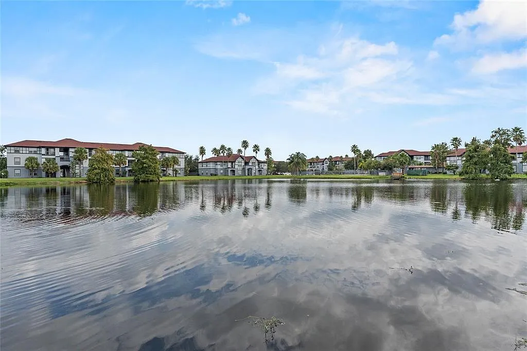 3 bed, 2.0 bath, 1206 sqft, $1,750 — Photo 1