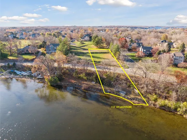 3930 Stratford Ln, Excelsior, MN 55331