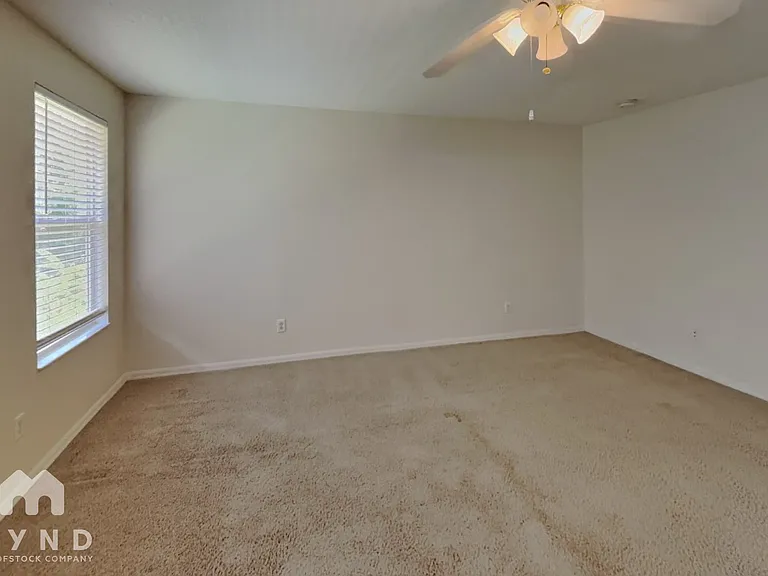 9333 Mandrake Ct — Photo 8