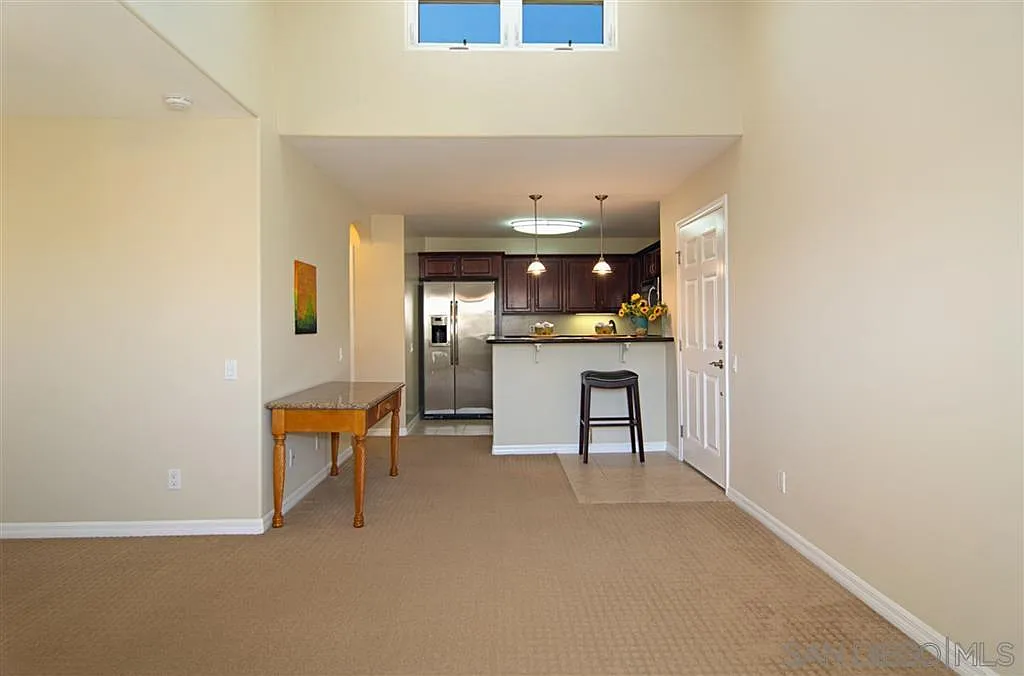 Studio, 400 sqft, $1,990 — Photo 4