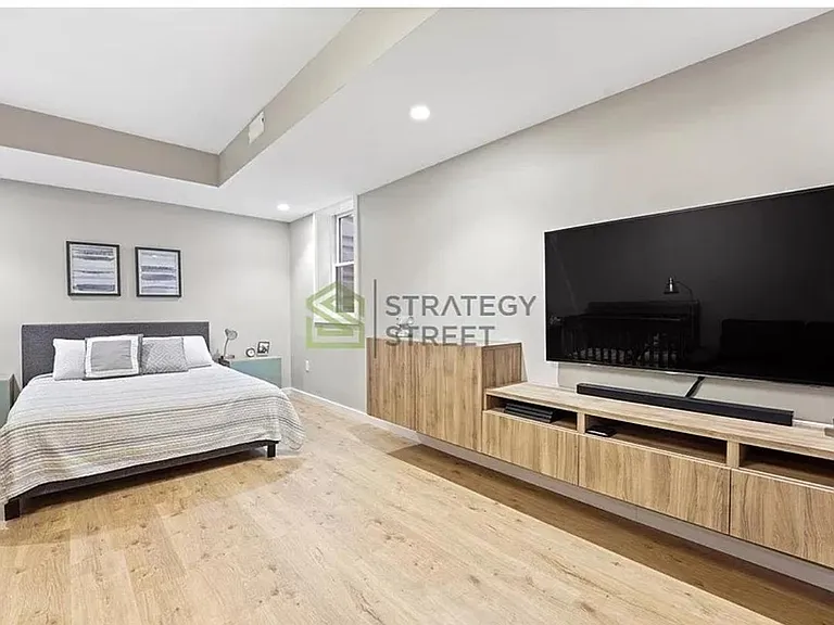 246 Boston St — Photo 8