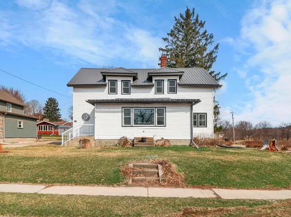 207 Water St, Blanchardville, WI 53516