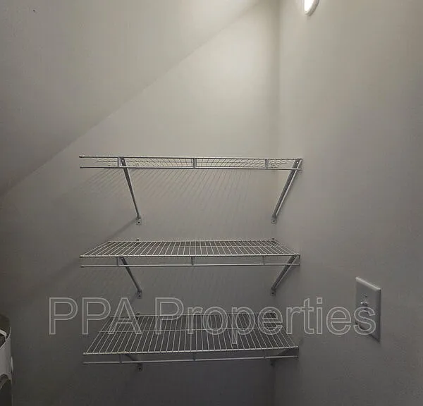 402 Giles St #B — Photo 22