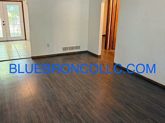 2nd image of 717 NE Banner Dr APT A