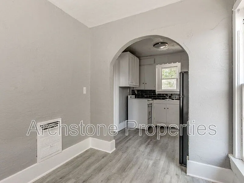 1 bed, 1.0 bath, 600 sqft, $645 — Photo 3