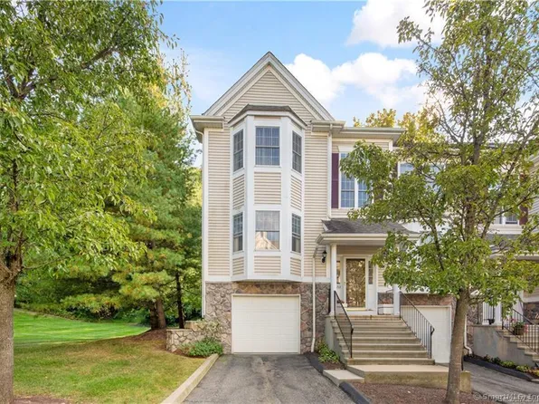 2201 Larson Drive #2201, Danbury, CT 06810
