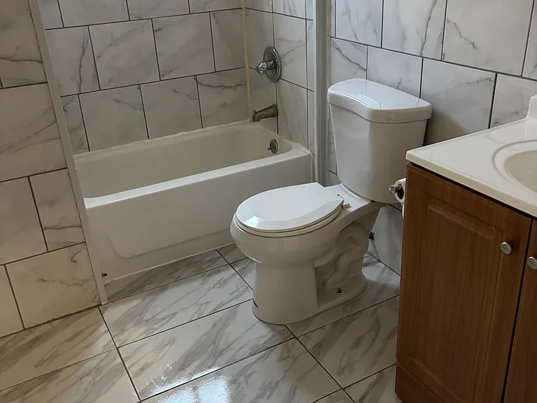 33 Walnut St #3 — Photo 8