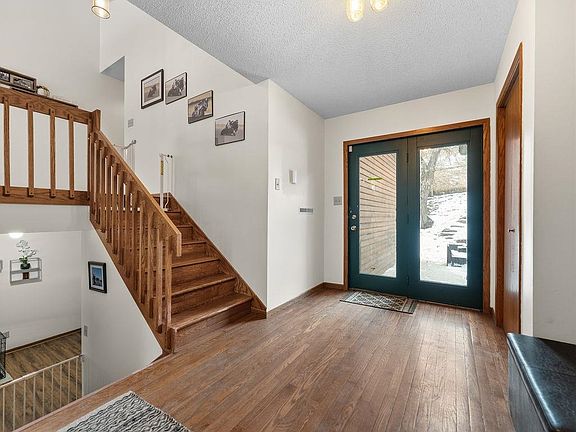 3rd image of 1213 7th St NE