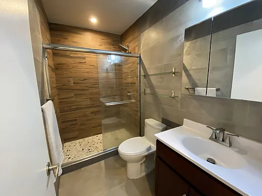 Rented by Voro NYC | media 23