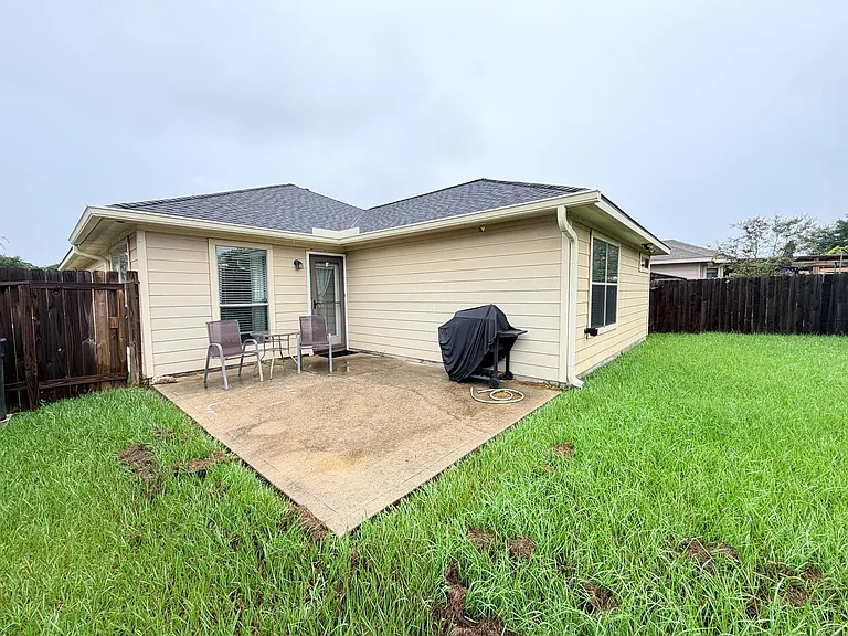 1807 Emerson Ridge Dr — Photo 26