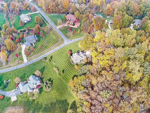 3rd image of 10808 Sage Creek Dr