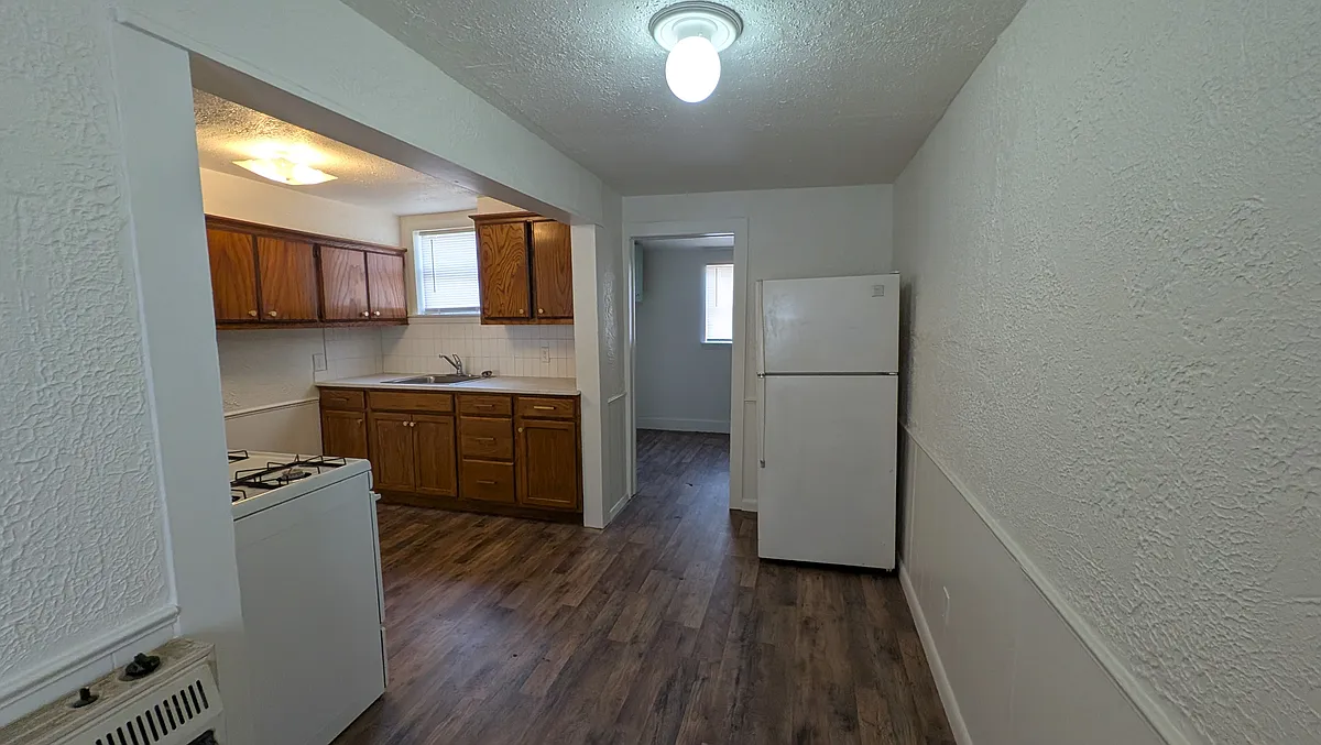 Building Photo - 320 W Dill St #320