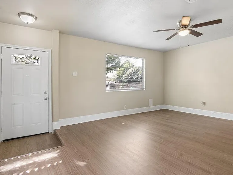 216 Bearle St — Photo 10