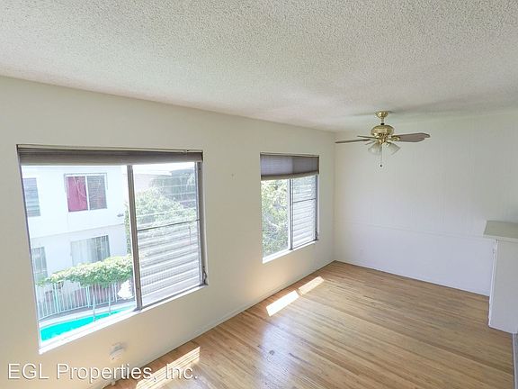 5th image of 7920 Selma Ave APT 08