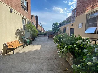 Rented by Silverstein Collection LLC 