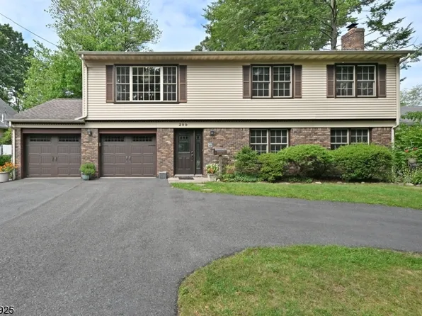 299 N Farview Ave, Paramus Boro, NJ 07652