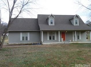 1585 Crescent Dr, Loudon, TN 37774
