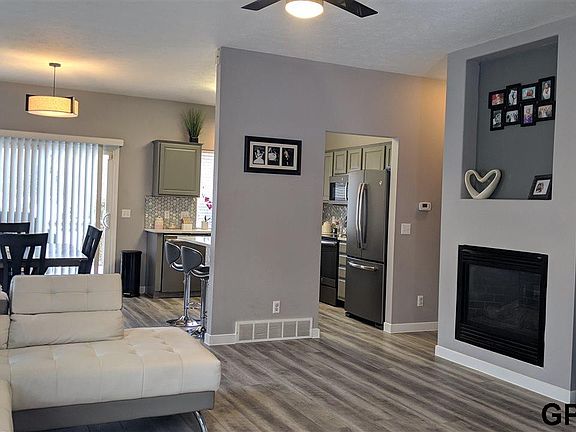 2nd image of 1108 Woodview Dr