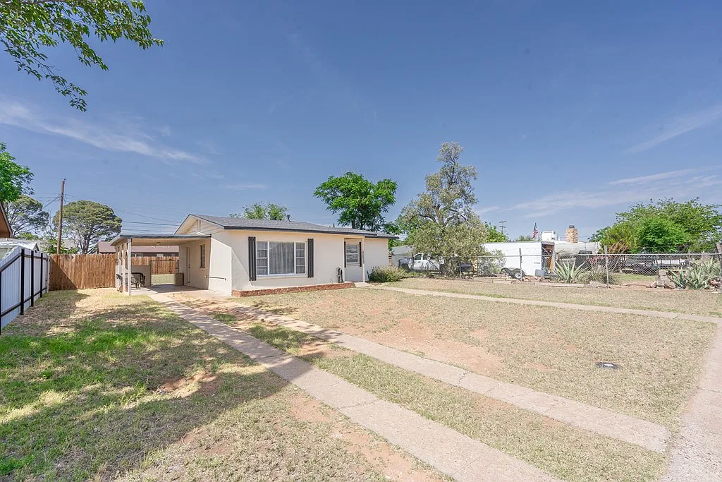 Building Photo - 3506 Apache Dr