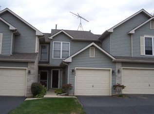 3334 Cottonwood Ct, McHenry, IL 60051