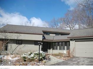 9 Pepper Ridge Rd, Pepper Pike, OH 44124