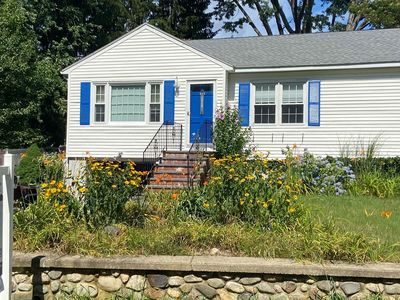 435 Wood Ln, North Andover, MA, 01845