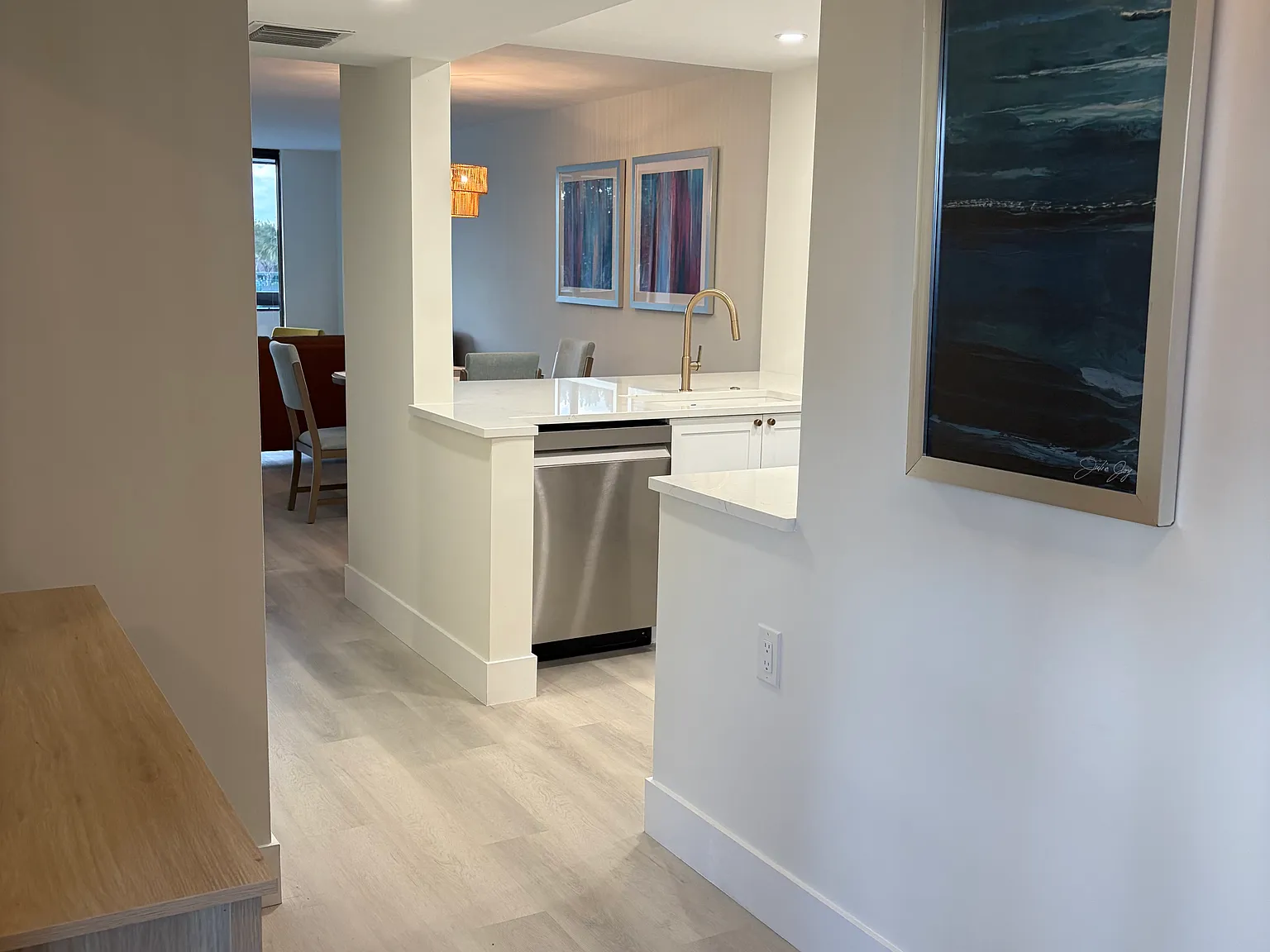 2 bed, 1054 sqft, $6,500 — Photo 3