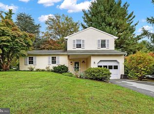 2523 Valley Dr, Lancaster, PA