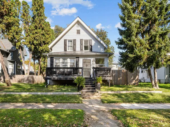1813 18th Ave, Moline, IL 61265