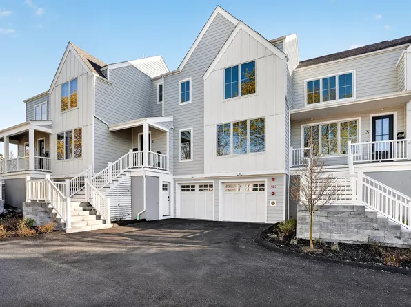 17 Jewett Pl #2, Newton, MA 02458