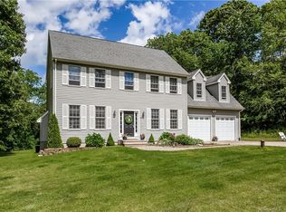 128 Comstock Trl, East Hampton, CT 06424