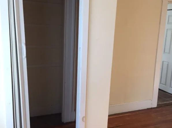 80 West St APT 3, Worcester, MA 01609