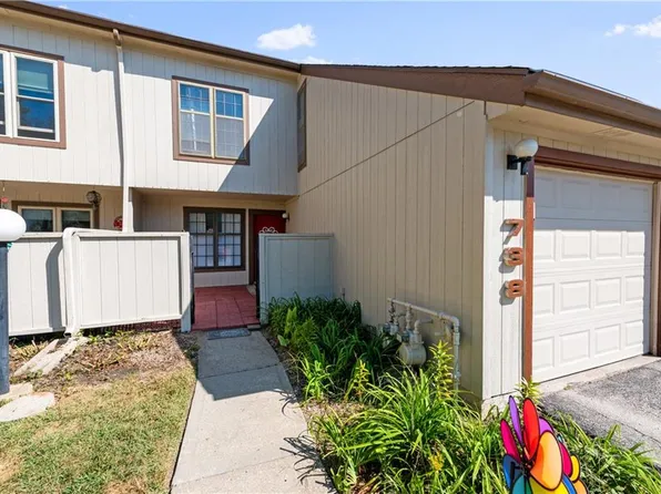 738 E 121st Ter, Kansas City, MO 64146