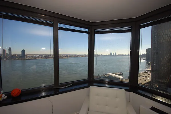 Rented by Luxury Habitat | media 8