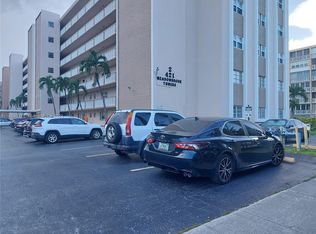421 NE 14th Ave APT 407, Hallandale, FL 33009