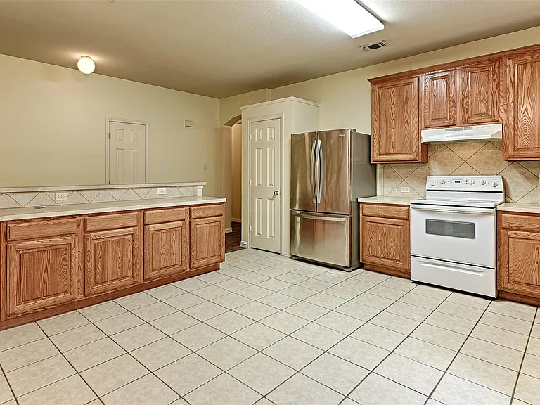 3912 Releigh Ct — Photo 6