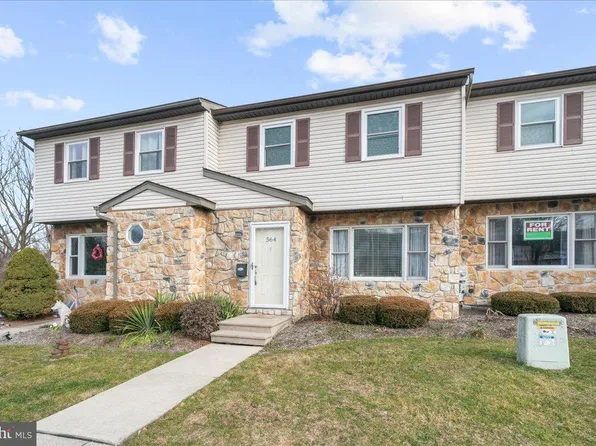 564 E Linden St, Fleetwood, PA 19522