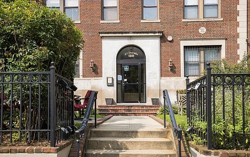 1321 Fairmont St NW #303 Photo 1