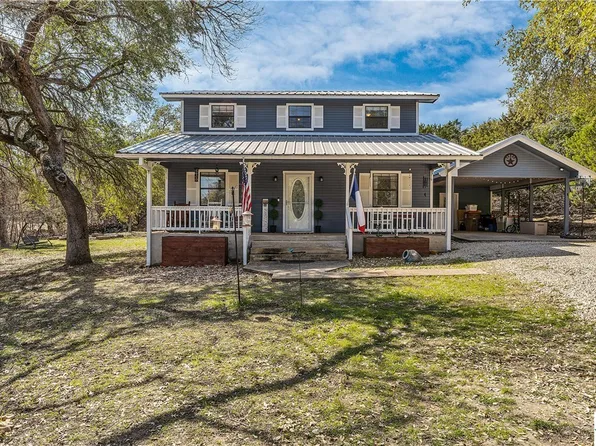 554 Appaloosa Dr, Fischer, TX 78623