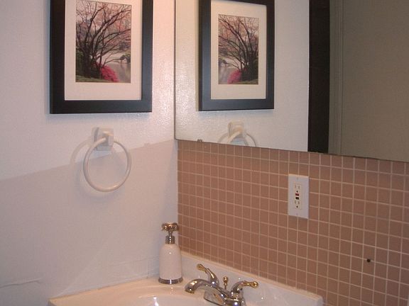 3rd image of 673 Mediterranean Dr