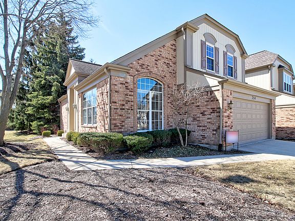 2nd image of 254 Lorraine Cir