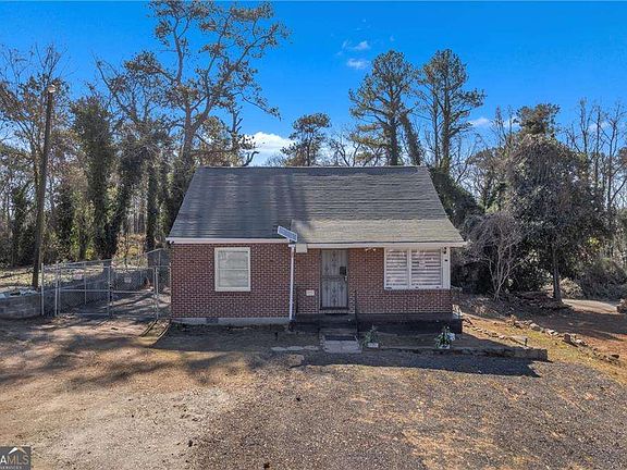 2nd image of 3095 Rainbow Dr