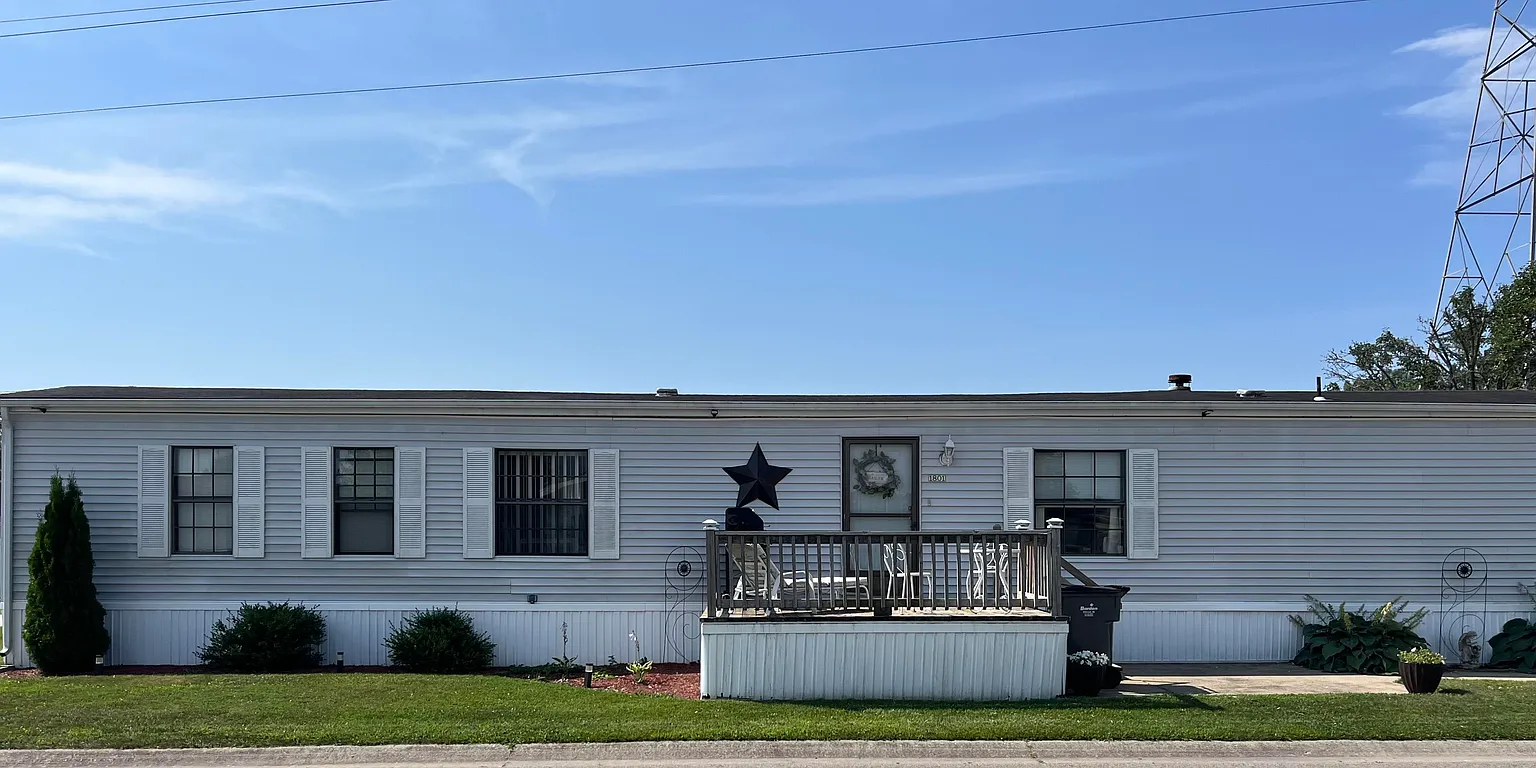 1801 Parke Pl photo 1