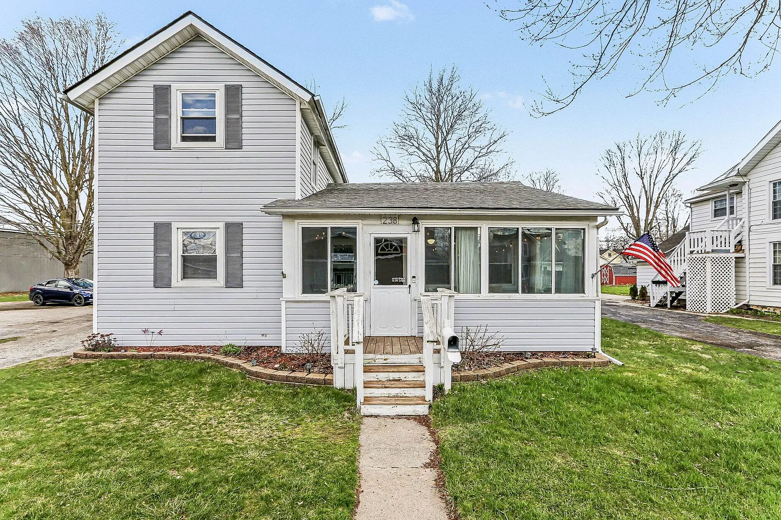238 W Main St photo 1