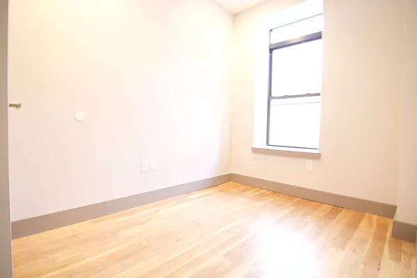 Rented by Nooklyn NYC LLC | media 47