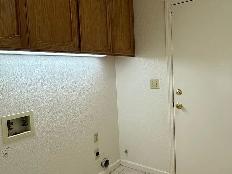 1422 Lorimer Way — Photo 14