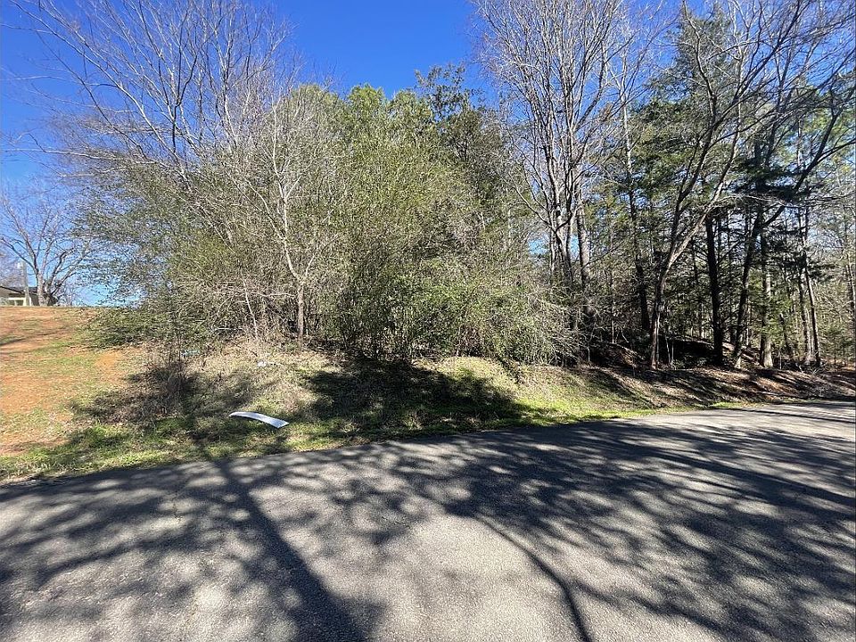 2nd image of 1206 Pierce Ln